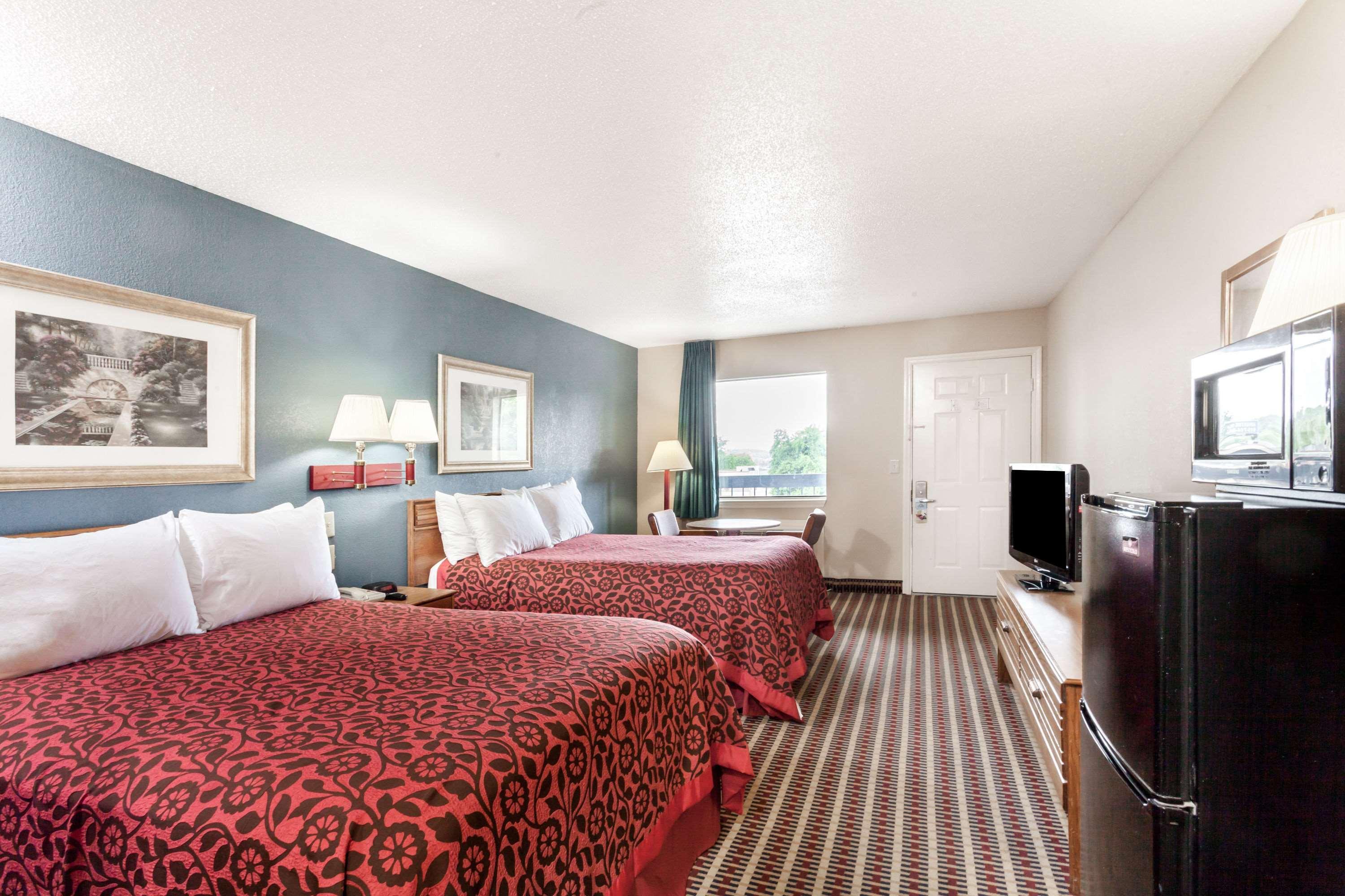 Days Inn By Wyndham Nashville N Opryland/Grand Ole Opry Екстер'єр фото
