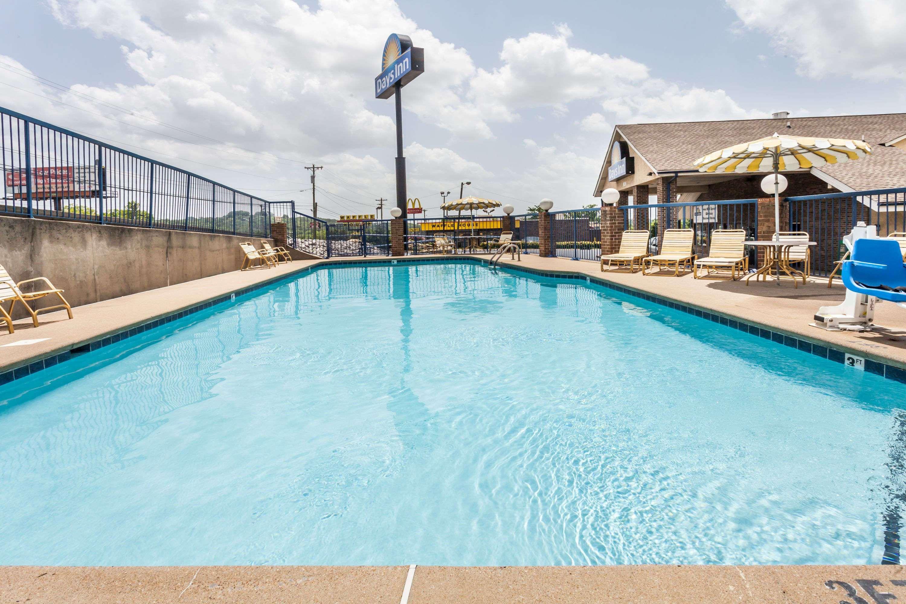 Days Inn By Wyndham Nashville N Opryland/Grand Ole Opry Екстер'єр фото