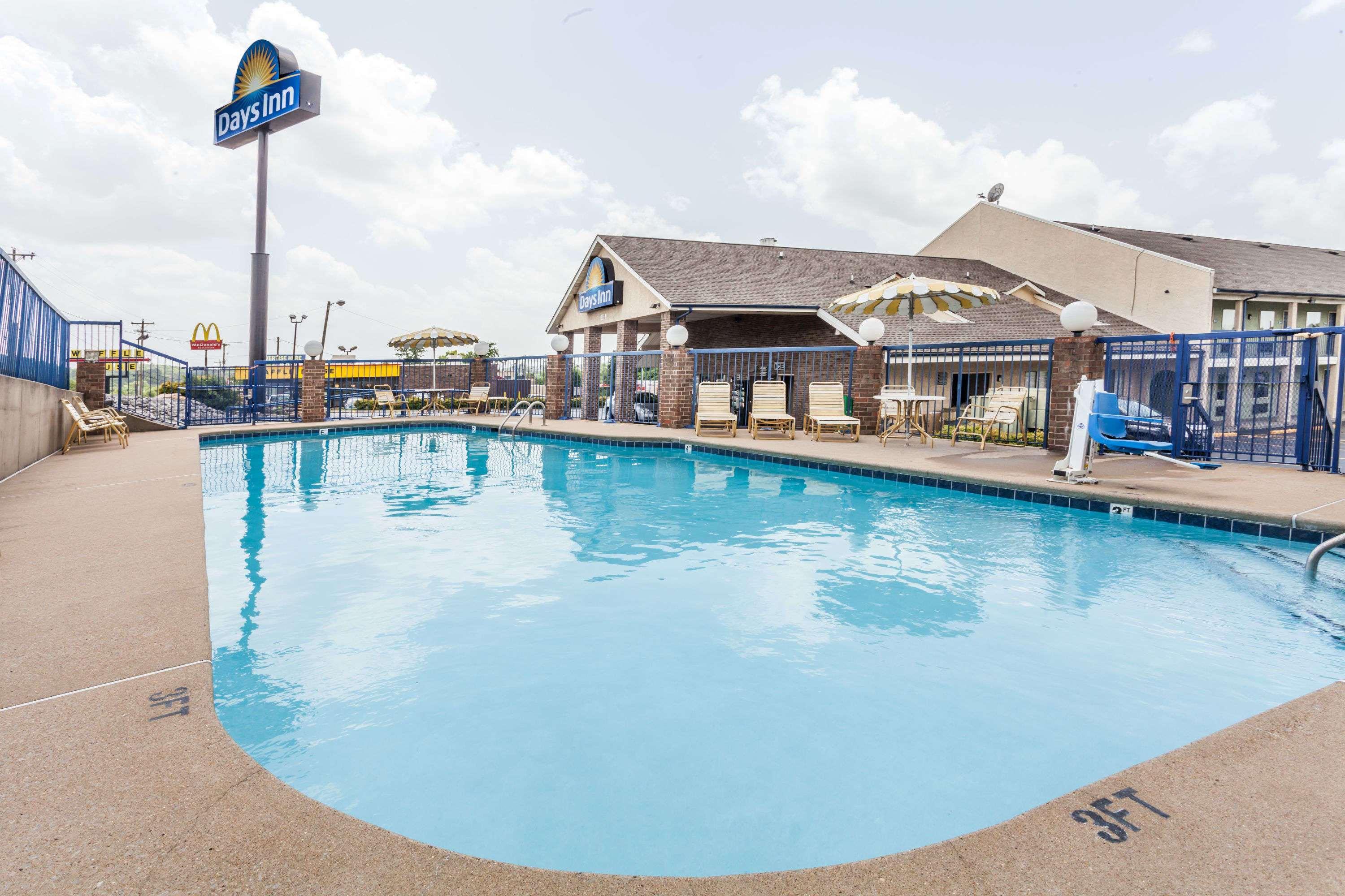 Days Inn By Wyndham Nashville N Opryland/Grand Ole Opry Екстер'єр фото