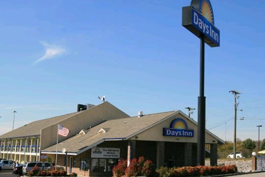 Days Inn By Wyndham Nashville N Opryland/Grand Ole Opry Екстер'єр фото