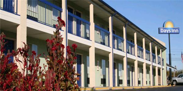 Days Inn By Wyndham Nashville N Opryland/Grand Ole Opry Екстер'єр фото