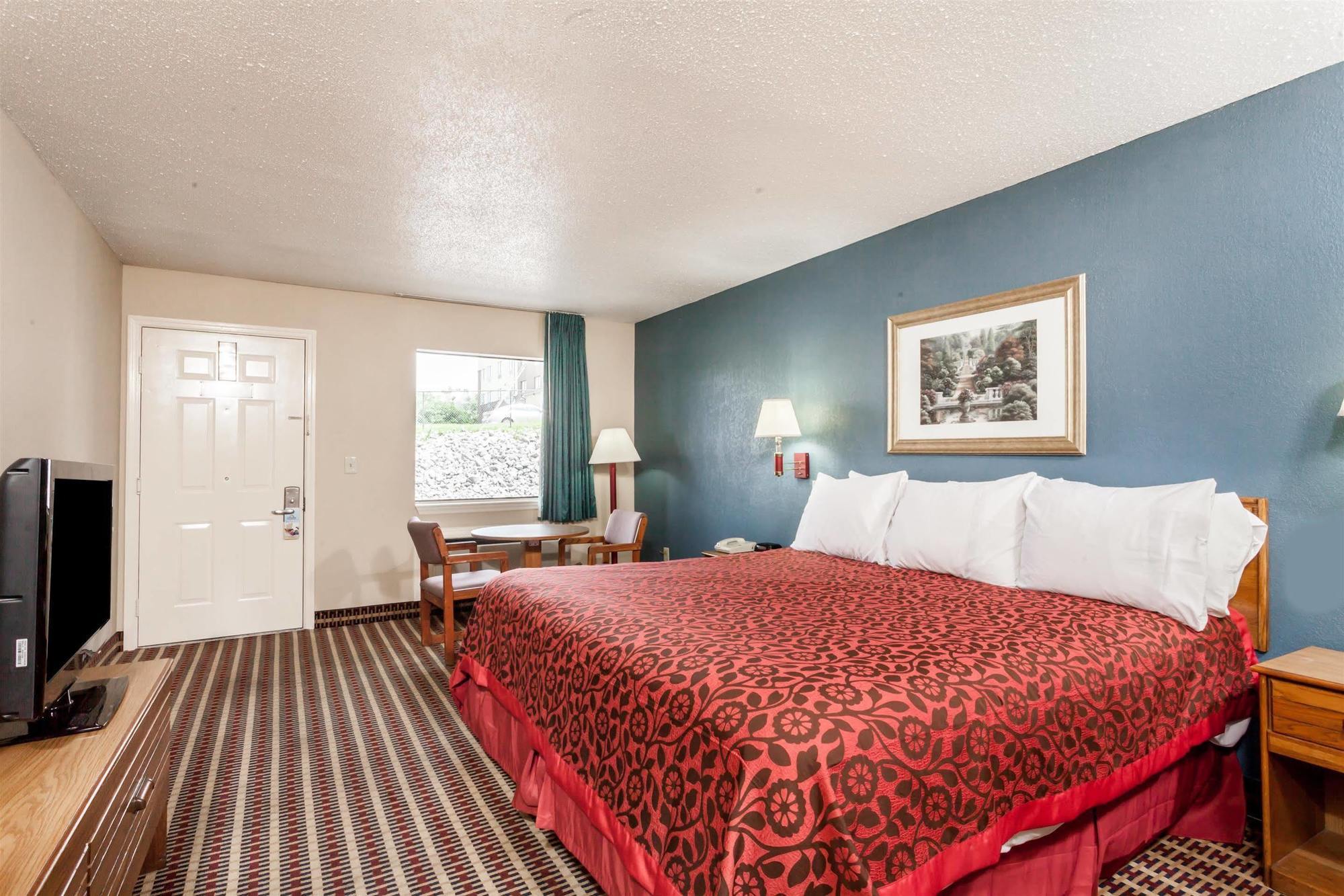 Days Inn By Wyndham Nashville N Opryland/Grand Ole Opry Екстер'єр фото